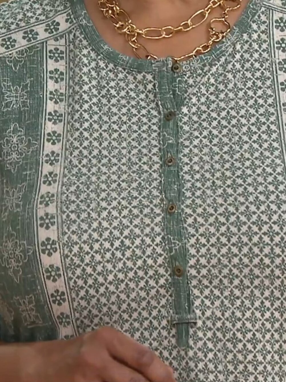 Studio by Denim & Co. Long Sleeve Printed Henley Top Green 3X New